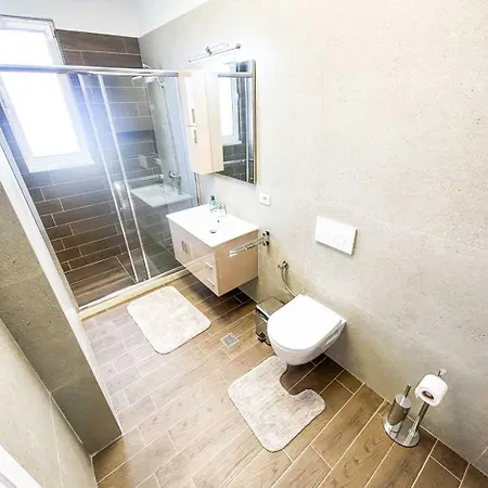 Durres Qered By As Appartement *